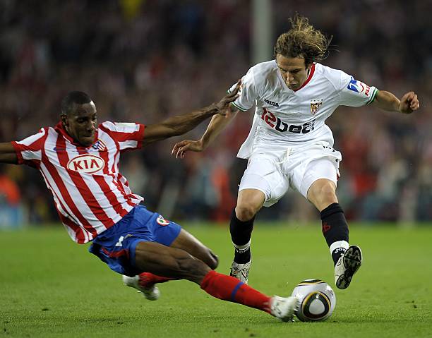 队的中场发 队的中场发